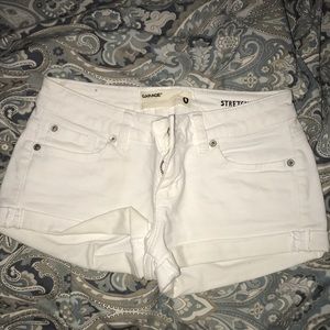 Garage white shorts